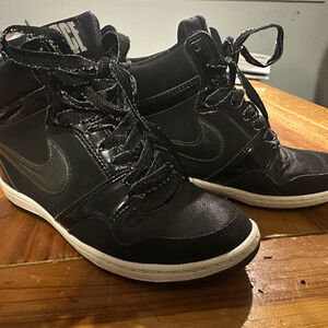 RARE NIKE FORCE woman’s sky high sneakers with hidden heal